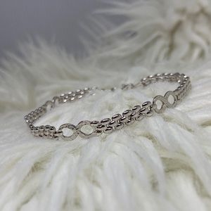 925 Sterling silver infinity bracelet